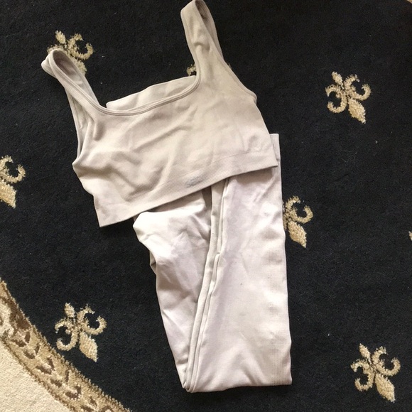 Set Active top and leggings - Picture 1 of 6